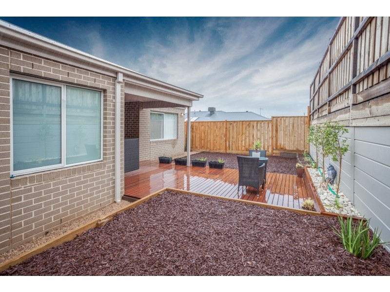 12 Jersey Drive, Sunbury VIC 3429