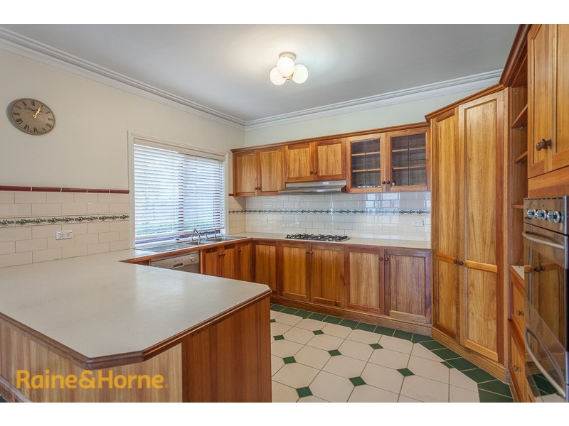 63 Balmoral Circuit, Sunbury VIC 3429