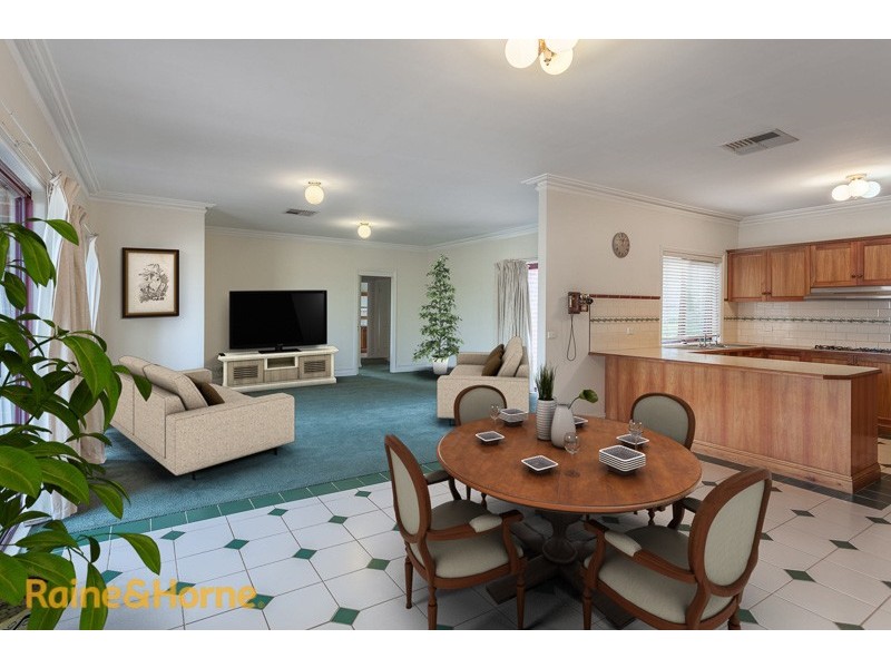 63 Balmoral Circuit, Sunbury VIC 3429