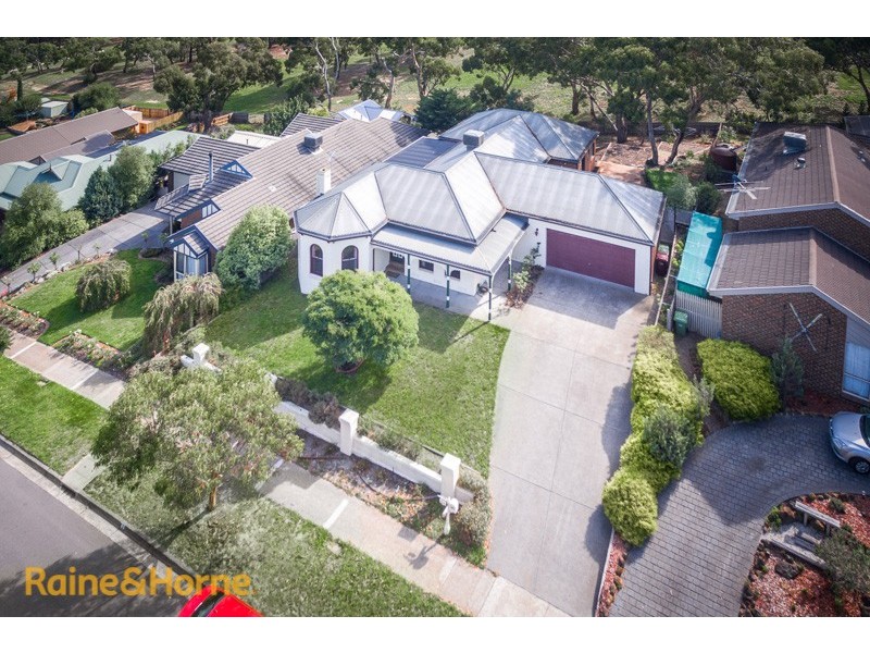 63 Balmoral Circuit, Sunbury VIC 3429