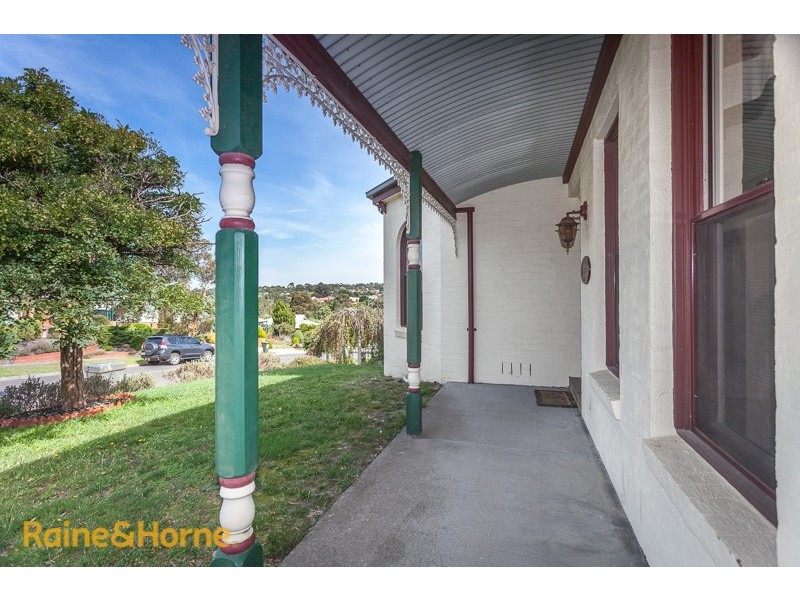 63 Balmoral Circuit, Sunbury VIC 3429