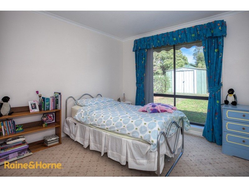 105 Stewarts Lane, Sunbury VIC 3429