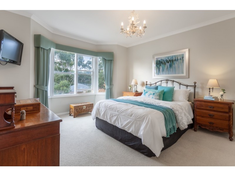 60 FULLWOOD DRIVE, Sunbury VIC 3429