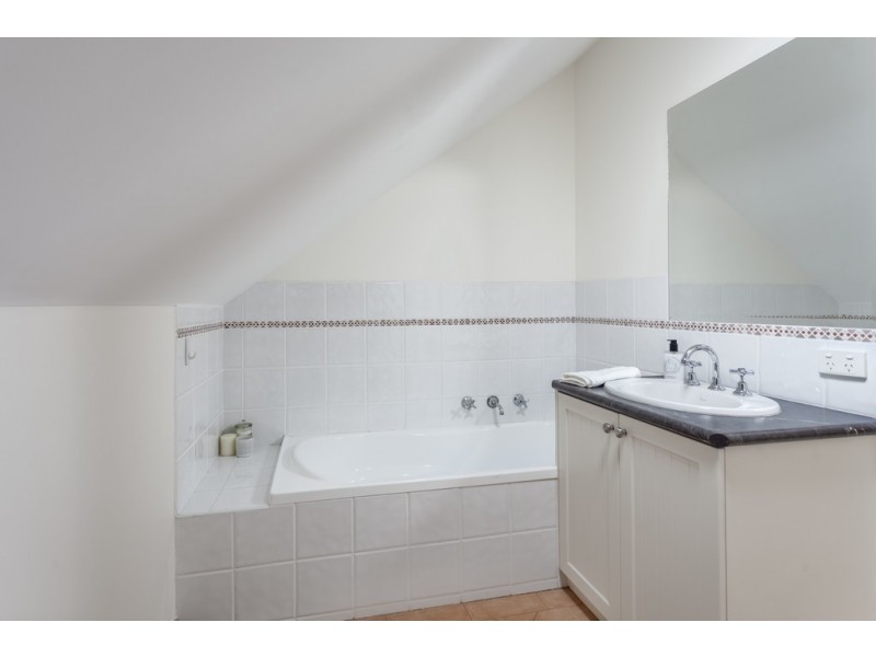 60 FULLWOOD DRIVE, Sunbury VIC 3429