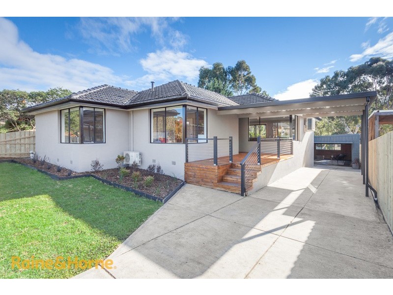 17 Mudie Avenue, Sunbury VIC 3429