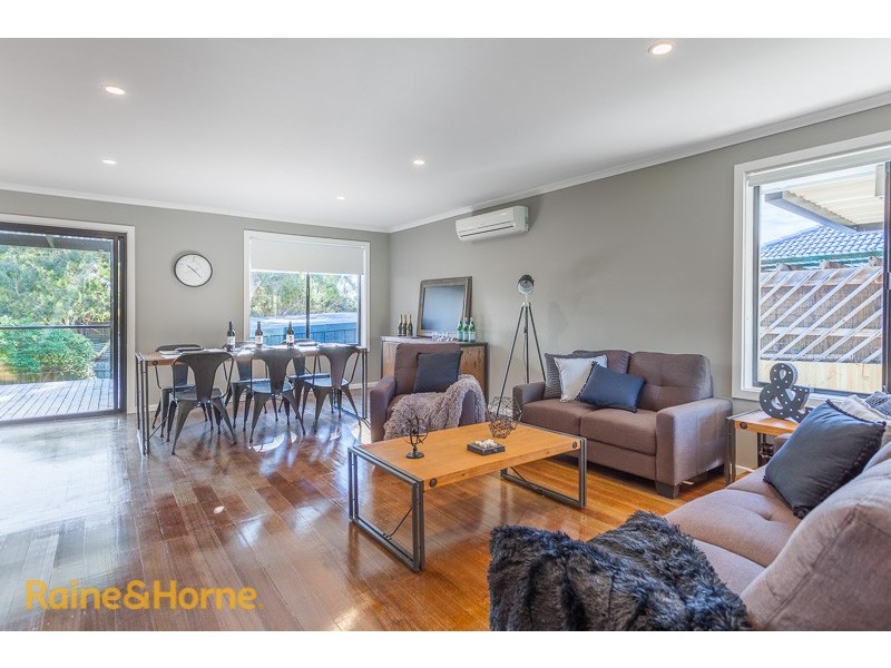 17 Mudie Avenue, Sunbury VIC 3429