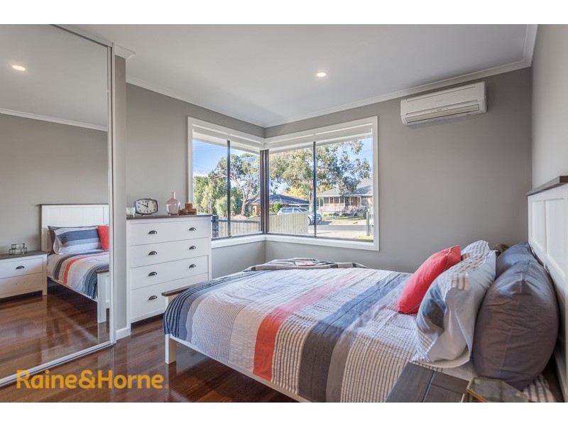 17 Mudie Avenue, Sunbury VIC 3429