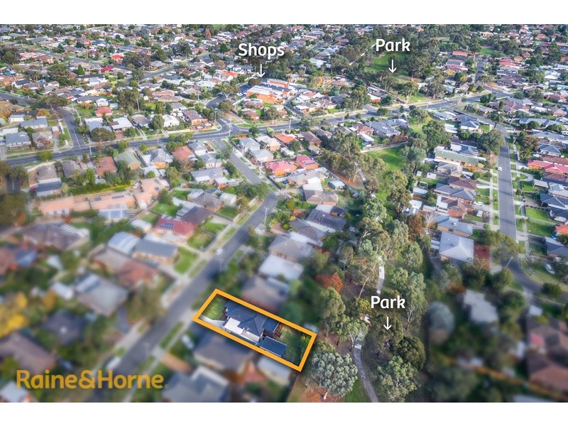 17 Mudie Avenue, Sunbury VIC 3429