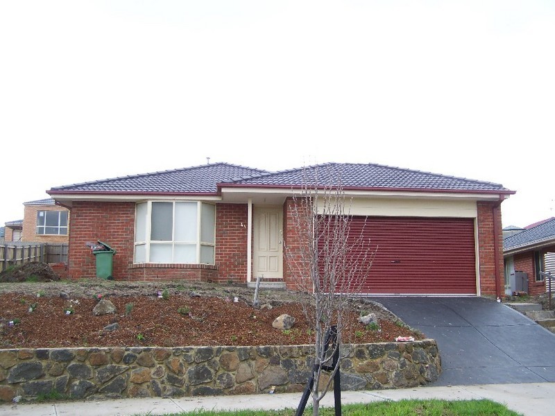 44 Backhaus Avenue, Sunbury VIC 3429