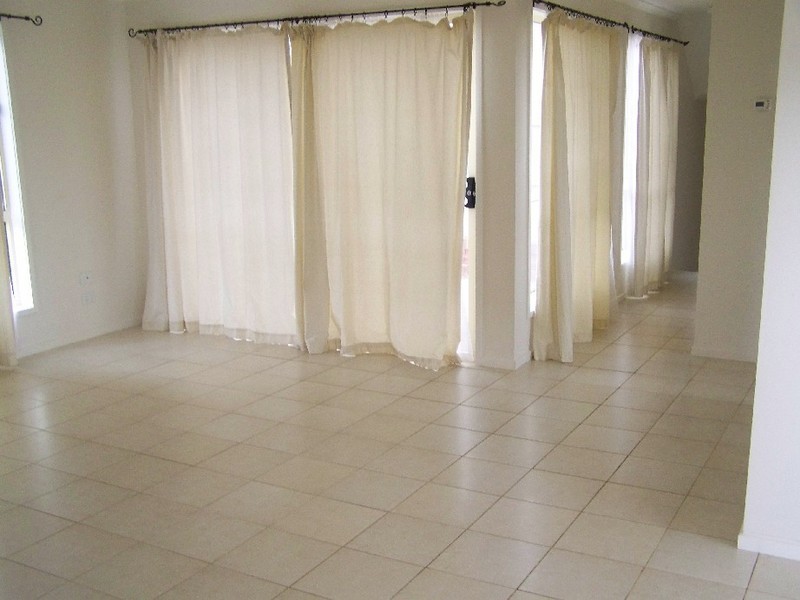 44 Backhaus Avenue, Sunbury VIC 3429