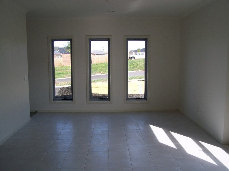 1/1 Agar Street, Sunbury VIC 3429