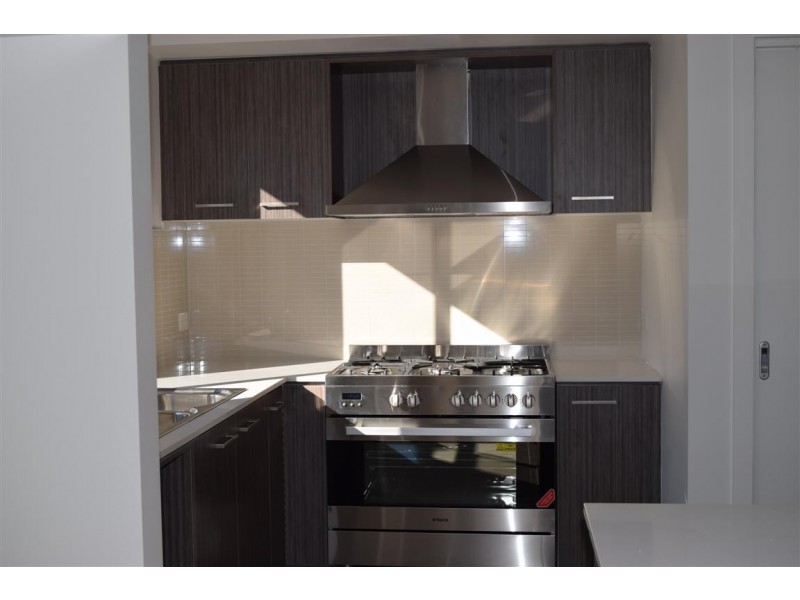 30 Rockfern Crescent, Diggers Rest VIC 3427