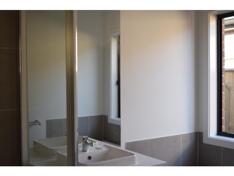 30 Rockfern Crescent, Diggers Rest VIC 3427