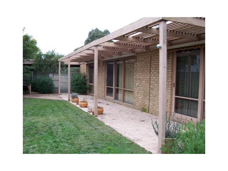 7 Windarra Court, Sunbury VIC 3429