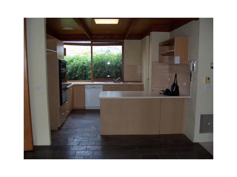 7 Windarra Court, Sunbury VIC 3429