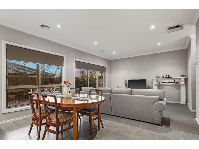 7 Pads Way, Sunbury VIC 3429
