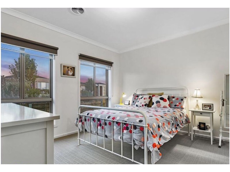 7 Pads Way, Sunbury VIC 3429
