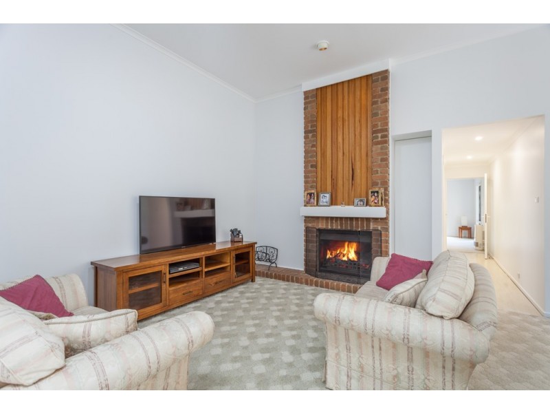 26 Dunrossil Drive, Sunbury VIC 3429