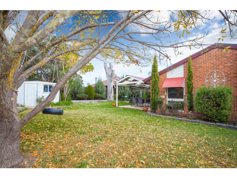 26 Dunrossil Drive, Sunbury VIC 3429