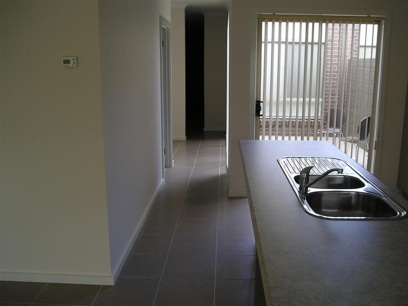 24B Keith Avenue, Sunbury VIC 3429