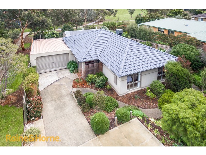 1 Hasluck Court, Sunbury VIC 3429