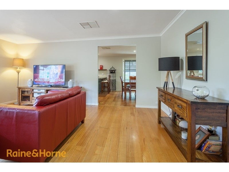 1 Hasluck Court, Sunbury VIC 3429