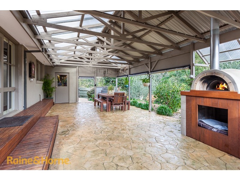 1 Hasluck Court, Sunbury VIC 3429