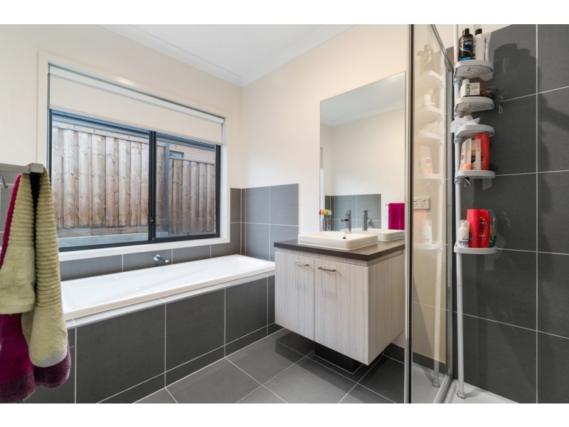 31 Rosenthal Boulevard, Sunbury VIC 3429