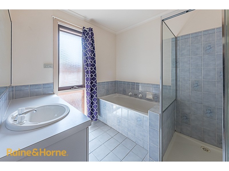 2 Scullin Court, Sunbury VIC 3429