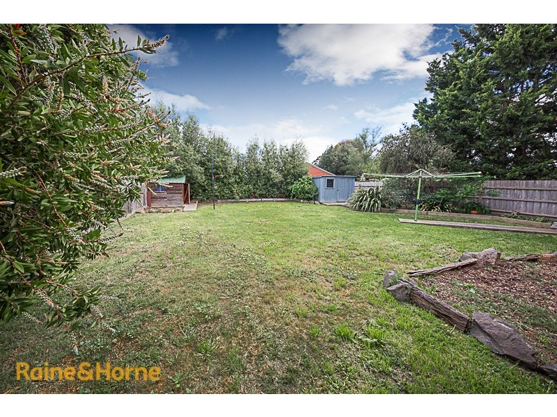 2 Scullin Court, Sunbury VIC 3429