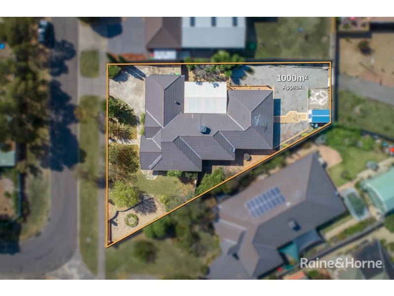 23 Orchardview Grove, Sunbury VIC 3429