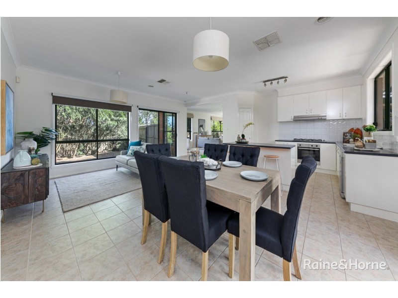 23 Orchardview Grove, Sunbury VIC 3429