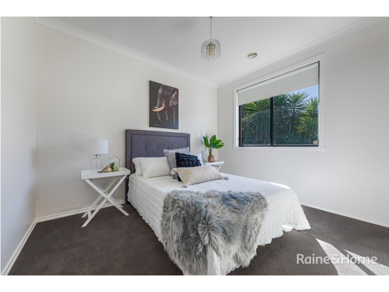 23 Orchardview Grove, Sunbury VIC 3429