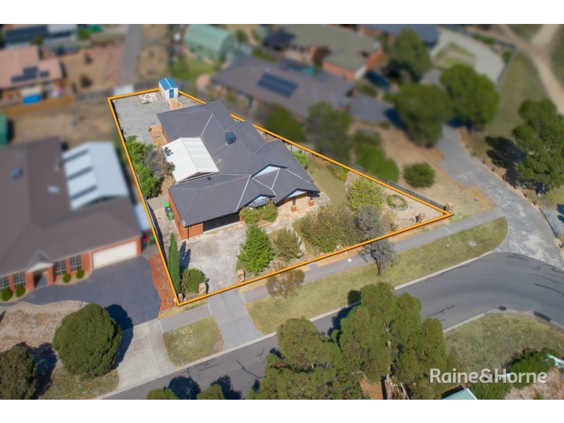 23 Orchardview Grove, Sunbury VIC 3429