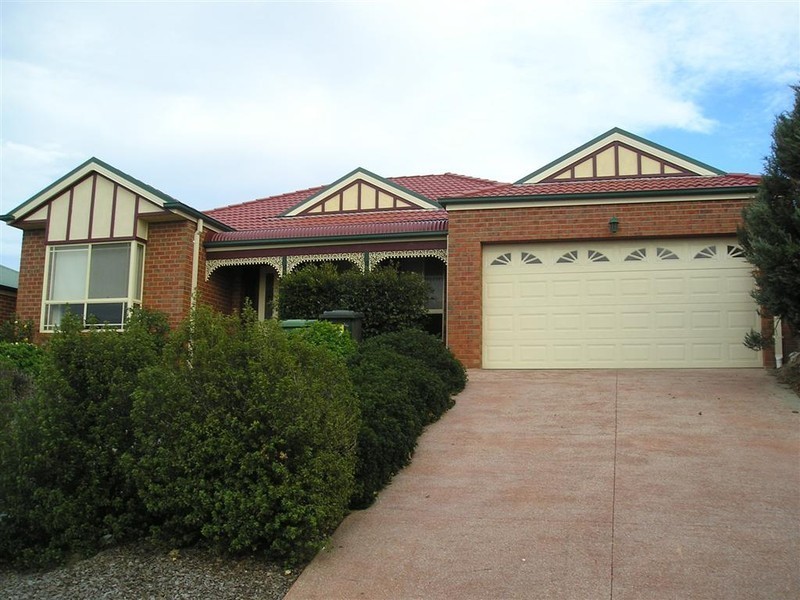 66 Fullbrook Drive, Sunbury VIC 3429