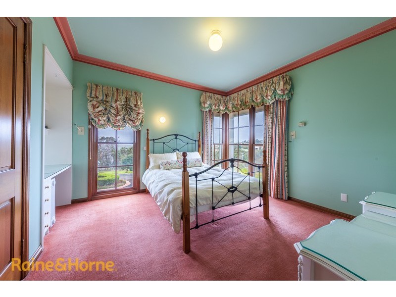 60 The Parkway, Sunbury VIC 3429