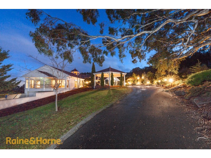 60 The Parkway, Sunbury VIC 3429