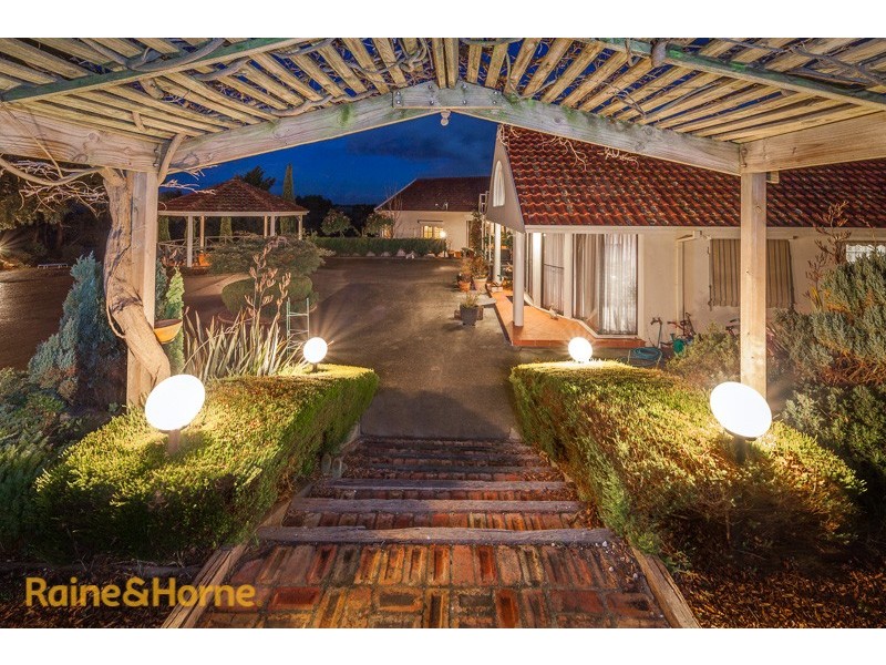 60 The Parkway, Sunbury VIC 3429