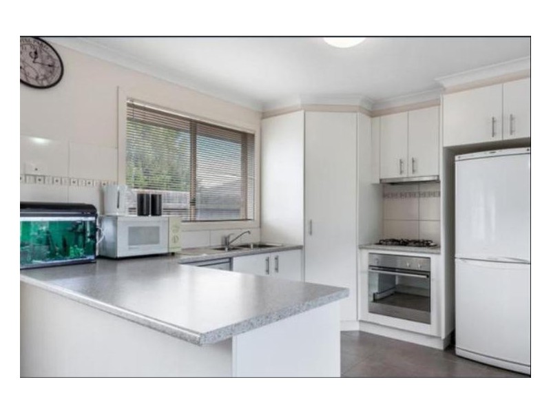 1/17 Grout Court, Sunbury VIC 3429