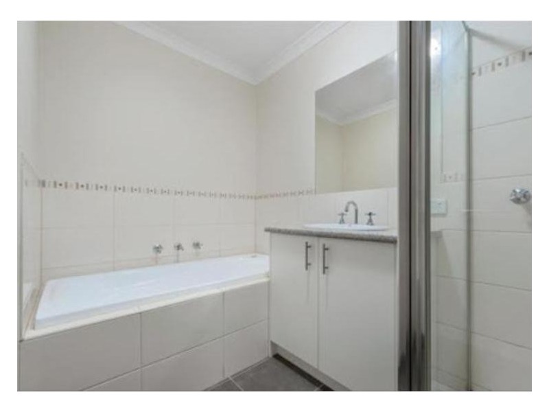 1/17 Grout Court, Sunbury VIC 3429