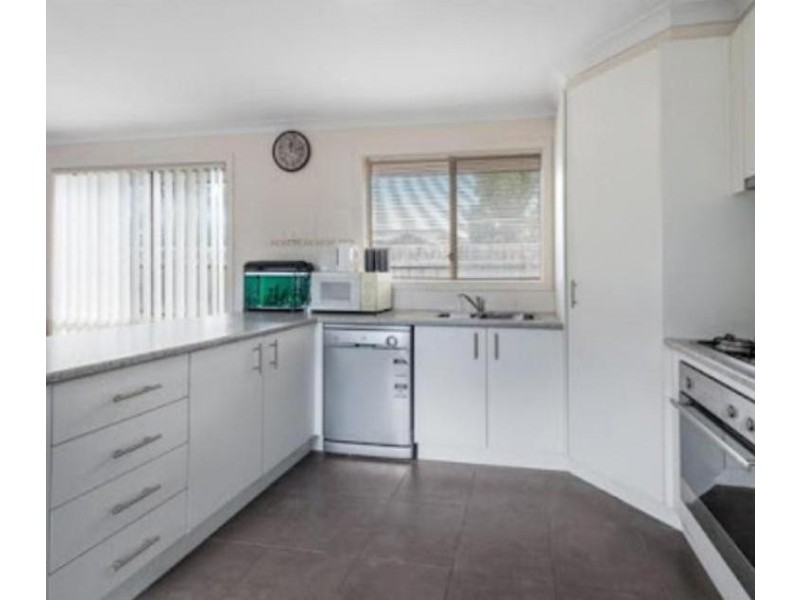 1/17 Grout Court, Sunbury VIC 3429