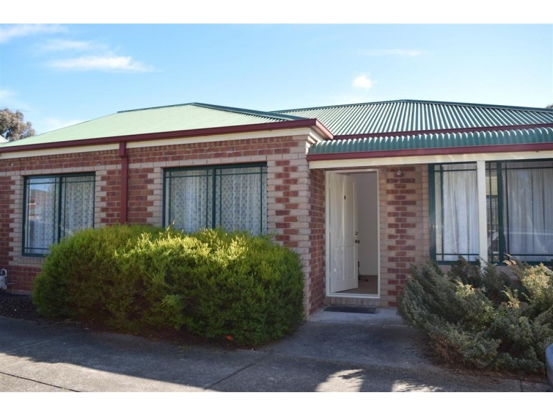 2/47 Dyson Drive, Sunbury VIC 3429