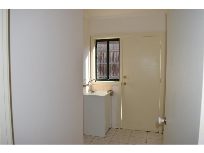 2/47 Dyson Drive, Sunbury VIC 3429