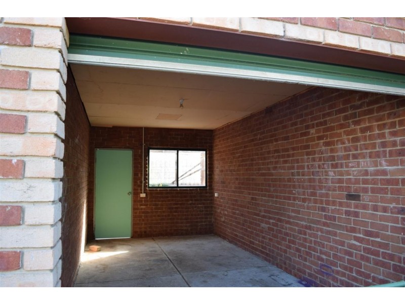 2/47 Dyson Drive, Sunbury VIC 3429