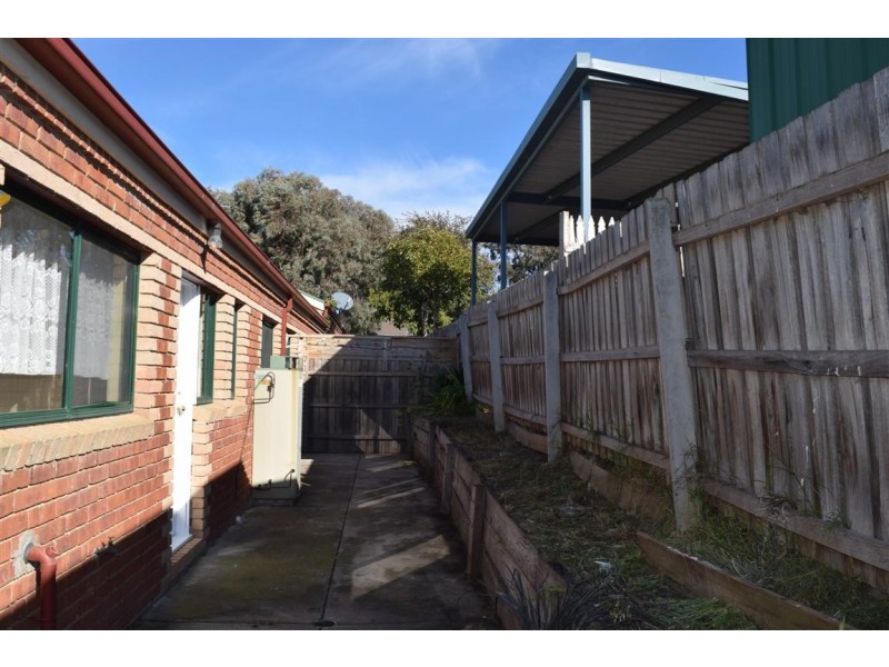 2/47 Dyson Drive, Sunbury VIC 3429