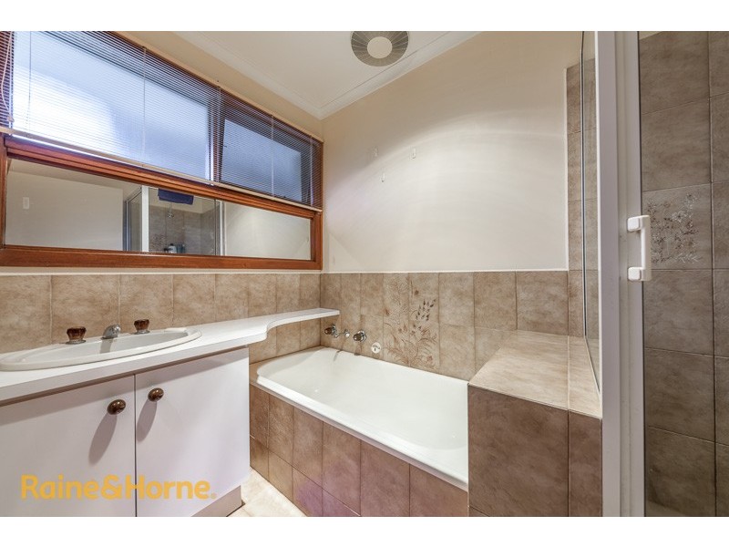 238 Elizabeth Drive, Sunbury VIC 3429