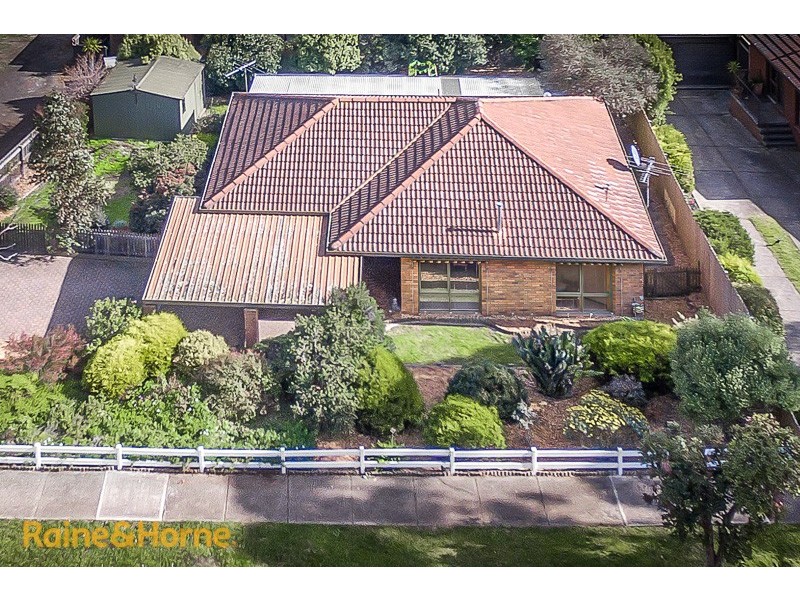 238 Elizabeth Drive, Sunbury VIC 3429