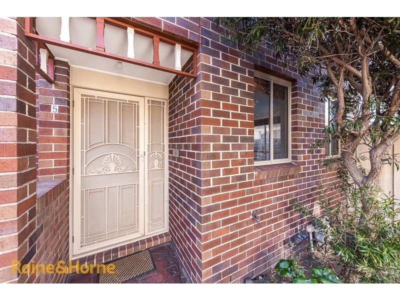 5/12 Hood Crescent, Fawkner VIC 3060