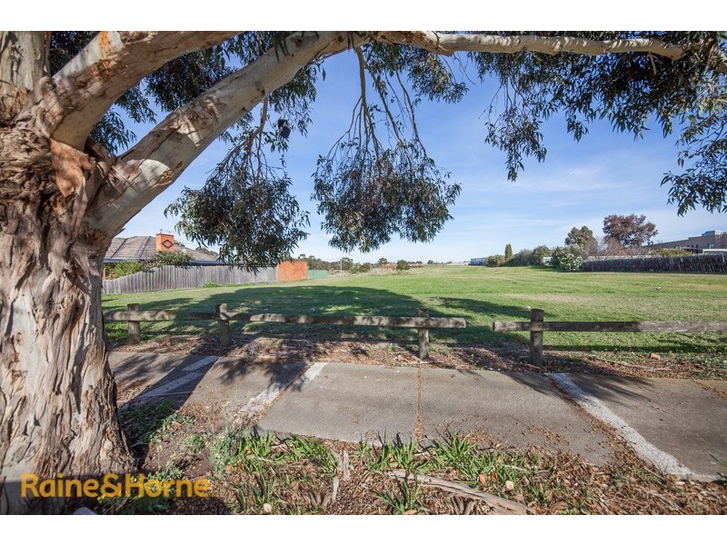 5/12 Hood Crescent, Fawkner VIC 3060