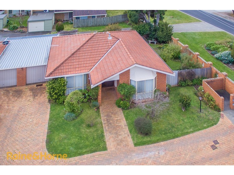 2/36-38 Darbyshire Street, Sunbury VIC 3429